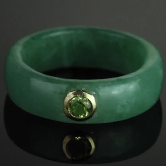 PURE GREEN JADE PERIDOT RING - Picture 3 of 6